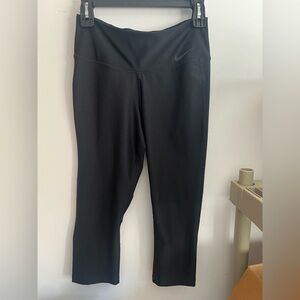 🎉Nike Air Black Dri-Fit Cropped Leggings Size Small